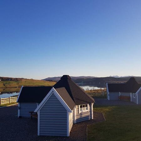 Skye Cabins Skeabost Buitenkant foto